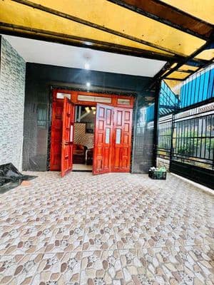 Cho Thuê Nhà DT 6x15m 1Trệt 1Lầu 4Pn 3Wc Sân Đậu Ôtô Căn Góc Thoáng