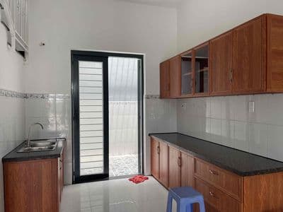 Nhà MT kinh doanh buôn bán gần trường học
