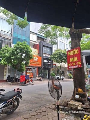 Cho thuê nhà MP Nguyễn Khang 40m2x3T