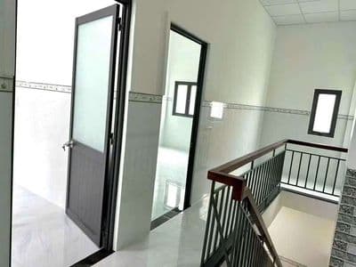 Cho thue nhà mới 100% 2pn 2wc giá 5.5tr