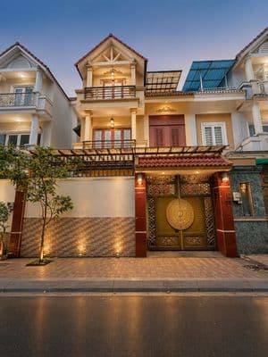 Cho thuê biệt thự 3 tầng 8x17 đ.phan văn trị_khu dân trí_đường lớn