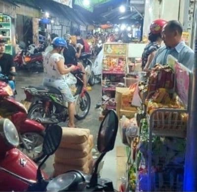 Mặt tiền chợ