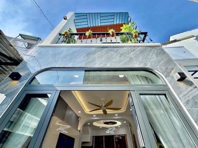 Nhà đẹp lung linh - 52m2 - 3 tầng btct - nguyễn trung trực