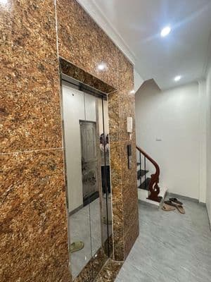 nhà Phú Diễn 6 tầng thang máy, không QH