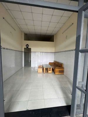 Cho thuê nhà giá rẻ 2pn giá 5tr hẻm oto