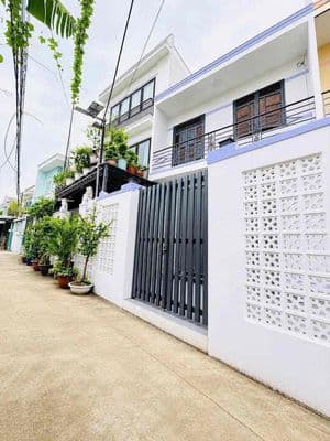bán nhà sổ hồng riêng gần chợ Bà Điểm 5x15m