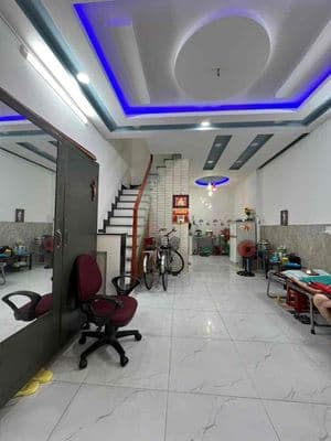 Bán nhà HXH Gò Xoài Bình Tân 2 tầng 4x9 .2pn 2tolet không lộ giới