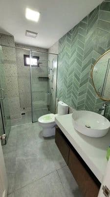 Cho thuê nhà ở kinh doanh 6 phòng gần ngay khu phố hàn giá 40 triệu