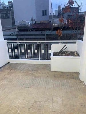 Nhà cho thuê Lạc Long Quân giá hạt dẻ