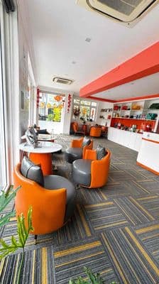 Cho thuê mặt bằng – căn góc 2 mặt tiền quận 7