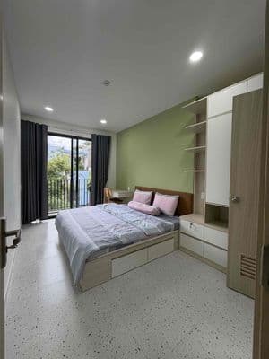 2 phòng ngủ 2WC ban công full nội thất, thang máy ngay khu K300 TB