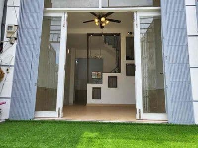 Cho Thuê Nhà Gần Chợ Cầu Đồng DT 180m2 1Trệt 2Lầu 4Pn 3Wc Sân Xe Máy