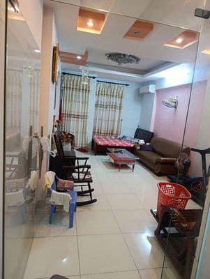 Nhà 3 lầu 4pn 5wc, mặt tiền đường Cao Thị Chính