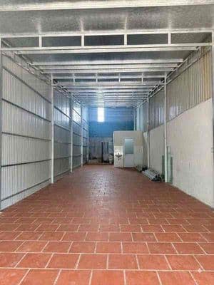 Kho 5m*22m Mặt tiền Đường rộng 20m, Ngay Lê Văn Việt - P. TNP A - Q9
