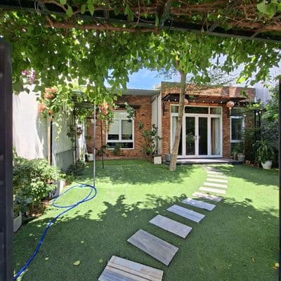Cho thuê nhà sân vườn: đường mai chí thọ - đối diện công viên