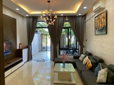 Cho thuê nhà đẹp 5 phòng ngủ khu nam việt á