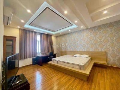 Biệt Thự 5PN 5WC 7x25m Mặt Tiền KDC Nam Long Phú Thuận Quận 7