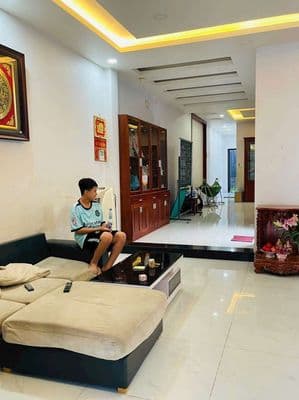nhà ngang 6m full nội thất gần ngã ba cây
