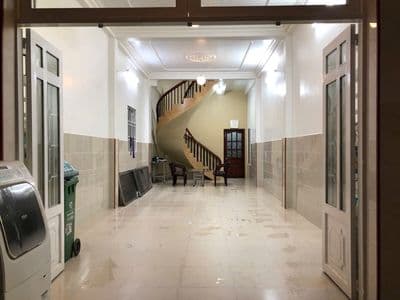 Bán nhà hẻm rộng 8m cách Trường Chinh 70m
