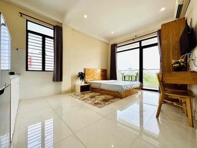Chính chủ chdv q4 sát đh nguyễn tất thành mới 100% - thang máy