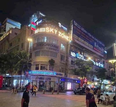 Góc 2mt nguyễn huệ, quận 1 – ngang 8m, dài 20m – 160m², mặt bằng lầu
