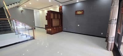 Cho thuê nhà 2 tầng mới rộng 150m2 ngay bãi tắm Tân Trà sẵn điều hoà