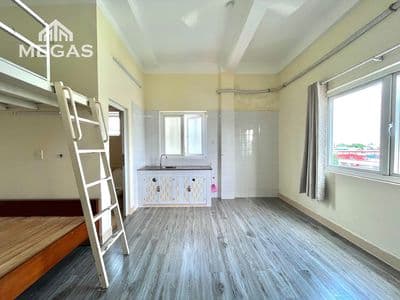 Căn hộ chung cư rộng 40m2 - 2 không gian ngủ - ngay cầu tham lương