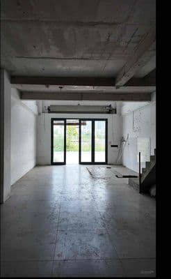 Cho thuê shophouse 5 tầng mặt tiền song hành-lakeview city, q2