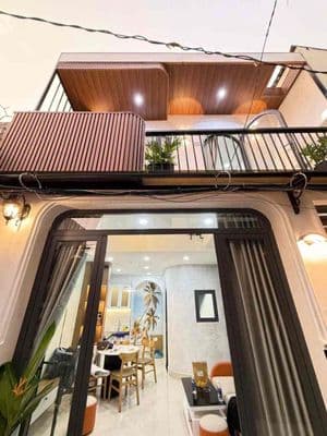 Bán nhà hẻm xe hơi 3pn2wc full Nt ngay vincom quang trung