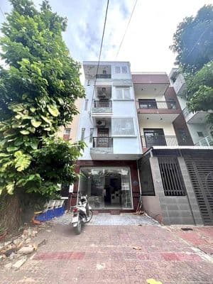 Cho thuê nhà 1 trệt 3 lầu đường 12 - khu dân cư 586 - 6 phòng ngủ