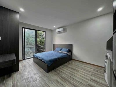 Trống phòng studio ban công cuối kế bên lotte tdt rmit nttu ul ufm sc