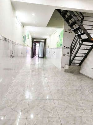 Cho thuê nhà gần Mặt tiền Tạ Uyên,Q11- 3x18m- 2 p 2w- kd nhỏ được