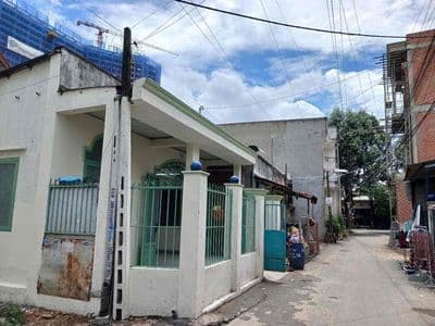 Cho thuê nhà cấp 4, giá: 3,5triệu/ tháng . dt: 60m2