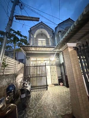 Nhà lầu 3 phòng hẻm đường 3/2
