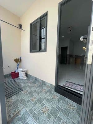 Nhà trệt lầu 4x8m 02phòng sẵn 2máy lạnh hẻm Ô tô An Thới CMT8