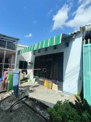 Nhà 78,7 m2 hẻm thông thoáng xe ba gác, gần chợ Phú Lạc. Sổ hồng riêng
