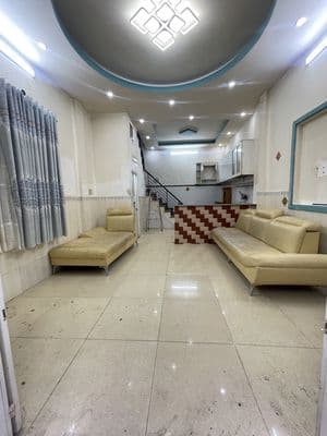 Cho thuê nhà Nguyễn Thượng Hiền 4.5x8m 2Pn giá 11 triệu