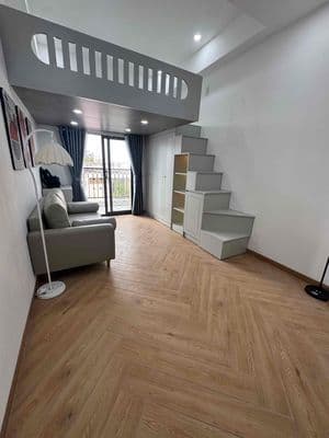 Duplex ban công - máy giặt riêng full nội thất thang máy ngay Bàu Cát