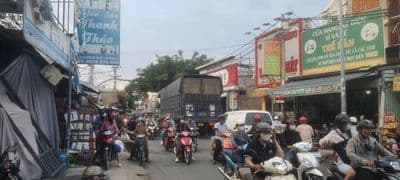 Cho thuê nhà Mặt tiền ngay chợ Ngã Ba Đông Quang