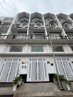 Nhà liền kề khu an ninh 位于安全社区的联排别墅