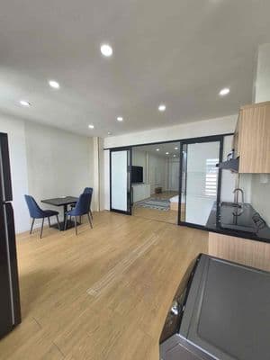 1pn 56m2 lê văn duyệt sát cầu bông q1 full nội thất rộng balcon