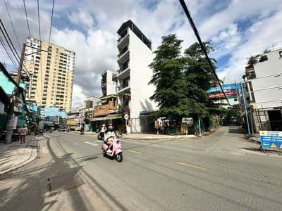 Cho thuê đất 8,1*28m nở hậu 11,25m căn góc 2 mặt tiền