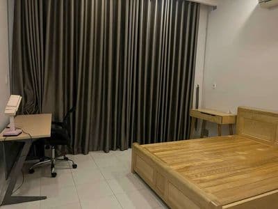 Nhà 3 phòng ngủ 95m2, full nội thất, Nguyễn Thị Thập