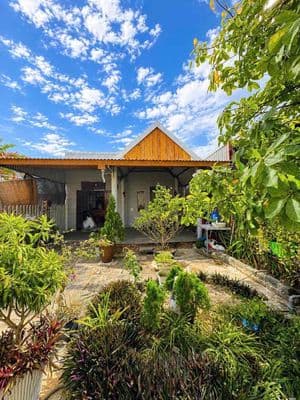 Nhà nguyên căn 90m², sân vườn, đầy đủ nội thất.