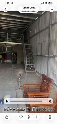 Em cần nhượng lại kho mới thuê 110m mặt sàn Tầm 30m gác xép ngõ 55 tr