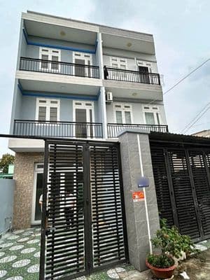 Cho thuê nhà 2 mặt tiền hẻm xem hơi cửa trước và sau thông thoáng