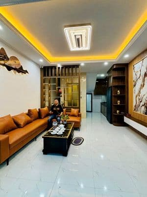 Nhà 6 tầng thang máy Tây Trà, gần 50m2, ô tô đỗ