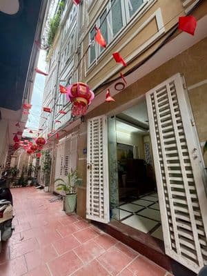 Bán nhà 5 tầng Lĩnh Nam, 35m2, 3 ngủ, 6.99 tỷ