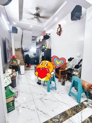 Nhà 23m2, 5 tầng, 3 ngủ gần chợ đêm Lĩnh Nam