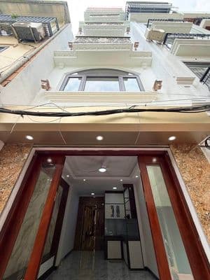 Bán nhà 6 tầng thang máy Lĩnh Nam, Hoàng Mai, full công năng